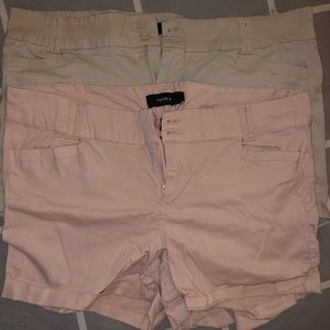Torrid khaki shorts.